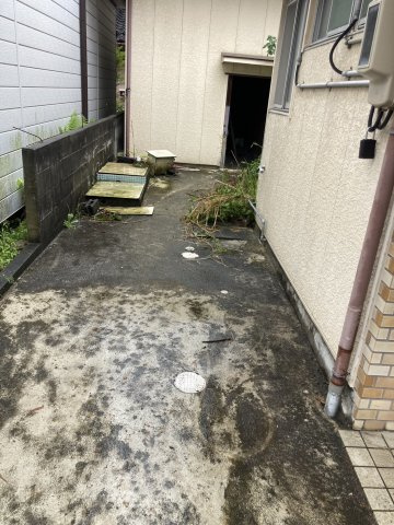 黒部市飯沢貸家の駐車場|駐車場があるので、車を買う予定の方も安心です
