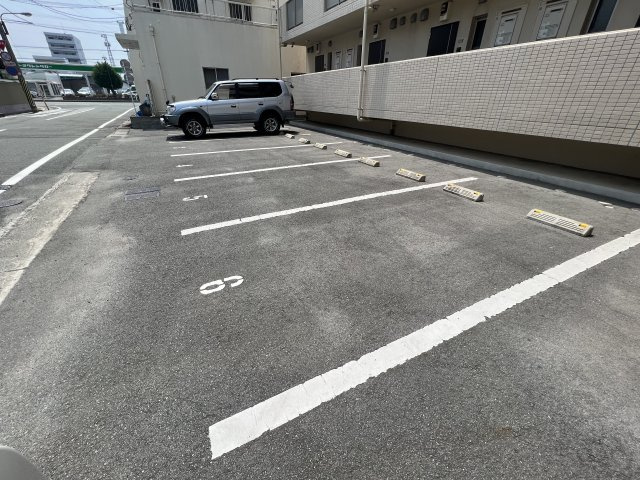 クレア大牟田駅前の駐車場