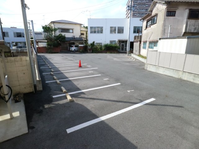 クレア大牟田駅前の駐車場