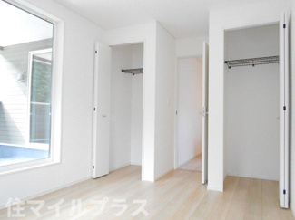 【洋室】 | 西郷村羽太新築一戸建て2棟 | 明るい洋室です