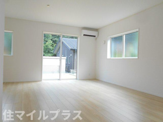 【居間・リビング】 | 西郷村羽太新築一戸建て2棟 | ゆったりとした居間です