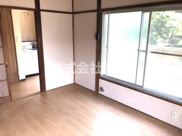 山下イーストの居間・リビング