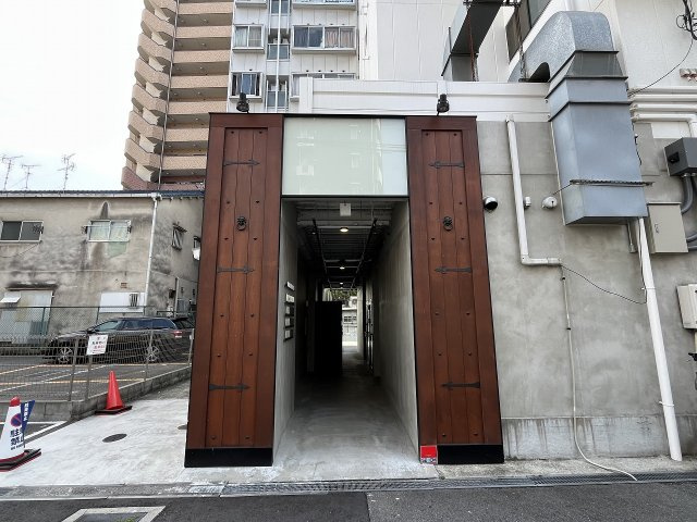 大阪市北区菅栄町の店舗事務所の外観