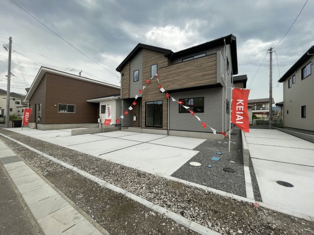 新築戸建・新築建売　福島市宮代3期　QUADRIFOGLIO　全6棟の駐車場