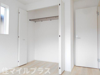 【洋室】 | 西郷村羽太新築一戸建て2棟 | 明るい洋室です