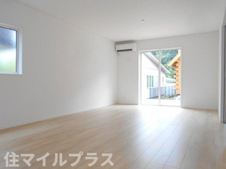 【居間・リビング】 | 西郷村羽太新築一戸建て2棟 | 使いやすい居間です