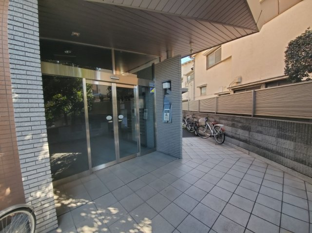 ヴェスティビュール西新井のロビー