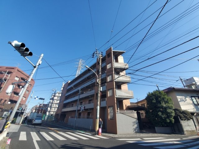 足立区西新井本町３丁目の賃貸マンション