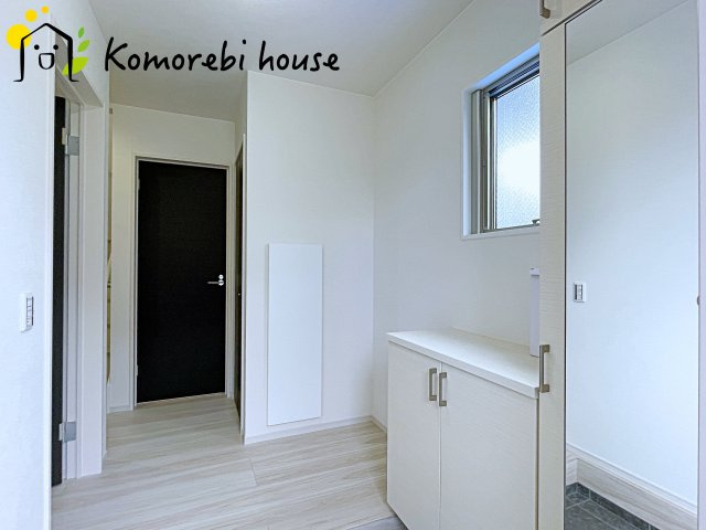 さいたま市西区三橋　1期　新築一戸建て　01のその他|玄関から快適な生活が始まる。収納・導線・使い勝手に配慮された、家族に優しい設計です。