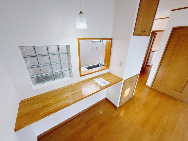 【中古戸建】前橋市上小出町2丁目のダイニング|■2階ダイニング｜出来上がった料理を運びやすいダイニング♪お料理中も家族との会話がはずみます♪