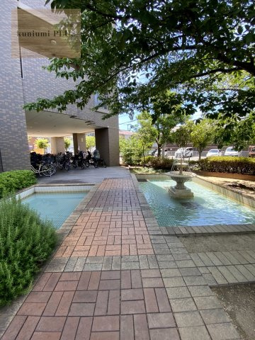 ルネヒューマンズガーデン鶴見の周辺