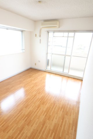 マンションセラヴィの寝室|同間取り別部屋の参考写真です。