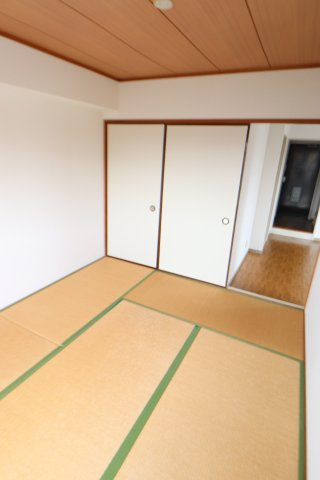 マンションセラヴィの寝室|同間取り別部屋の参考写真です。