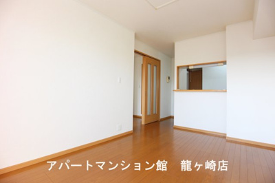 【居間・リビング】 | さくらヒルズ霞台　壱番館