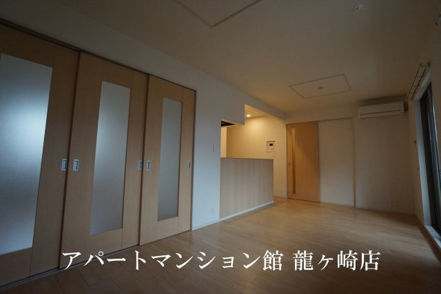 ヴィラフォレストDの居間・リビング