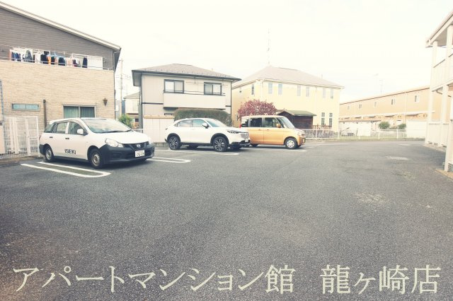 ミリューの駐車場