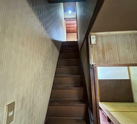 岩崎町　住居付倉庫の内装