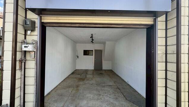 岩崎町　住居付倉庫の内装