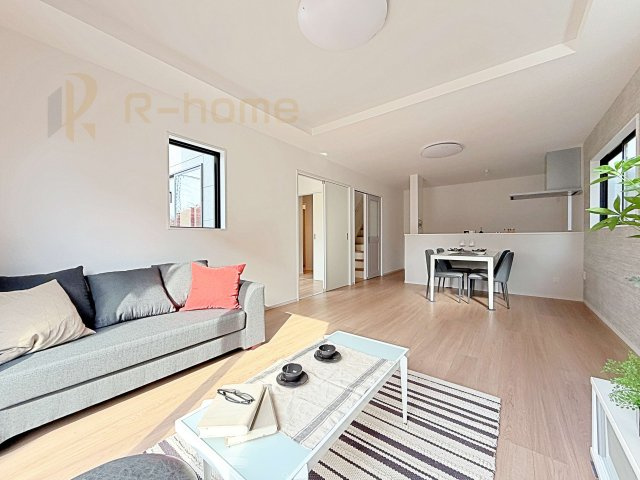 那珂市菅谷11期　新築戸建て　1号棟の居間・リビング|広々としたLDK♪充分な広さがあり、ご家族でインテリアのレイアウトを考えるのも楽しみですね！