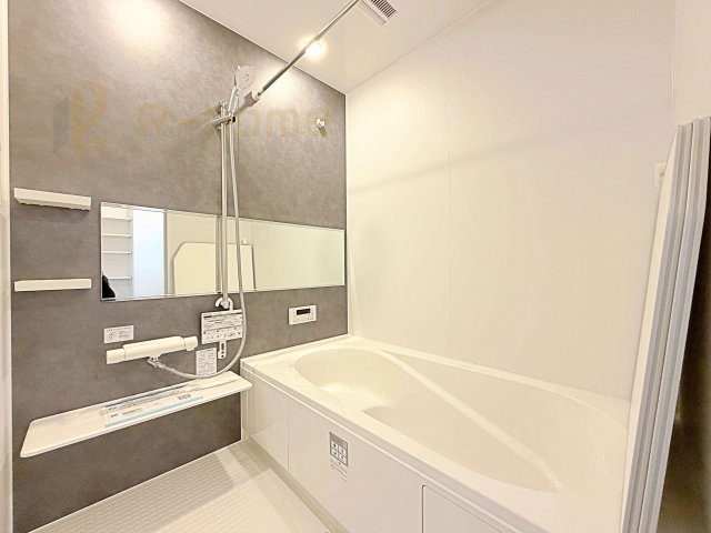 那珂市菅谷11期　新築戸建て　1号棟の浴室|足を伸ばしてもゆったりできるバスルーム♪機能性も取り入れて使い易さも保証します♪