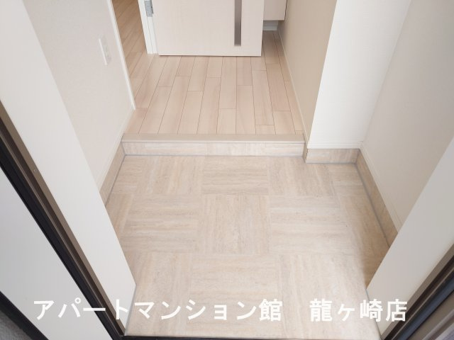 コンフォールKの玄関