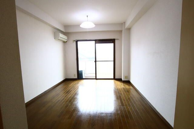 センチュリー大和の洋室