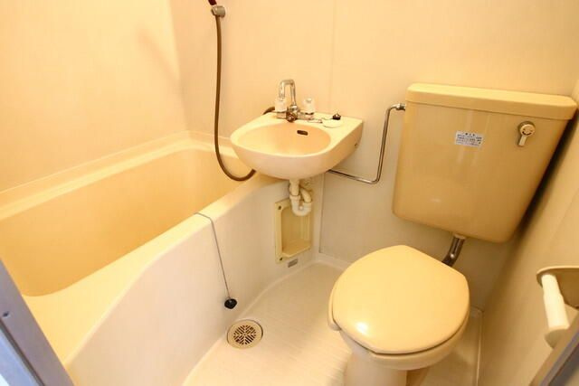 センチュリー大和の浴室