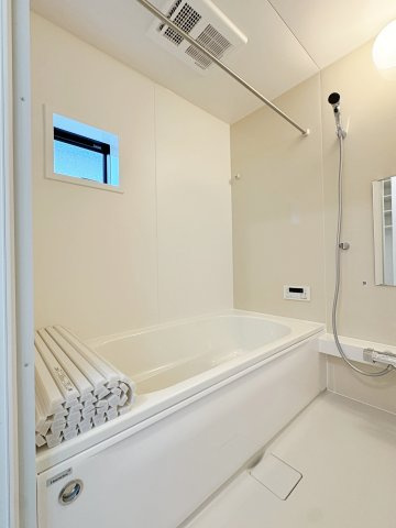 新築戸建・新築建売　福島市宮代3期　QUADRIFOGLIO　全6棟の浴室|浴室乾燥機付きで雨の日や花粉の時期でも室内干しができるので安心です！