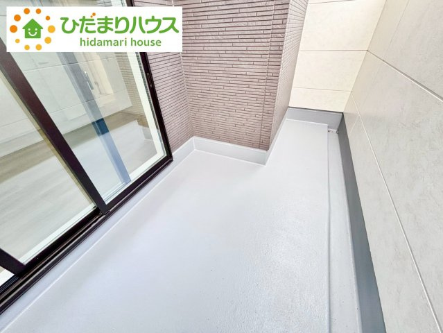 流山市北3期　新築戸建　1号棟のバルコニー|広々としたバルコニー。お洗濯物もぜーんぶ干せちゃいます！！						
