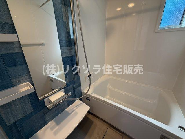 須山町　未入居一戸建ての浴室|浴室乾燥機付き
■物件内覧・資金計画相談・住宅ローン相談、リフォーム相談、お問合せ受付中■
※当日・翌日のご内覧、ご相談はお電話でのお問合せがスムーズです！