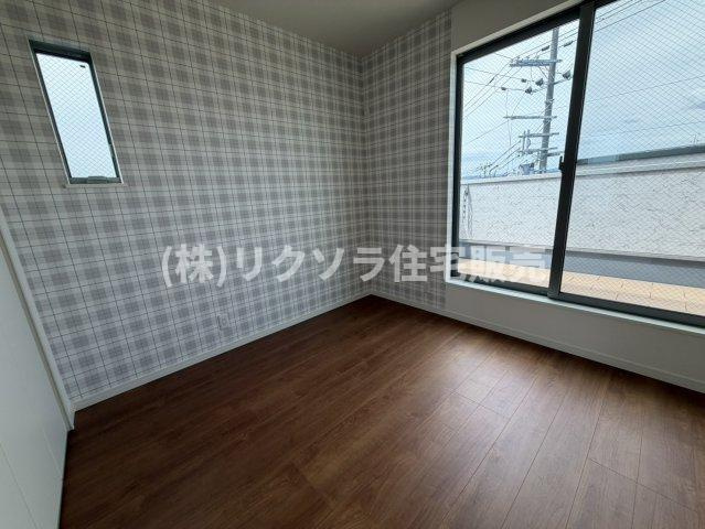 須山町　未入居一戸建ての子供部屋|洋室5.5帖
■物件内覧・資金計画相談・住宅ローン相談、リフォーム相談、お問合せ受付中■
※当日・翌日のご内覧、ご相談はお電話でのお問合せがスムーズです！