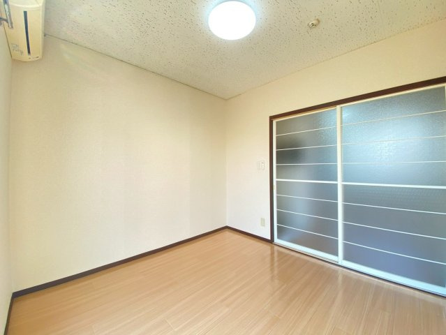 【居間・リビング】 | 708A | ゆったりとした居間です