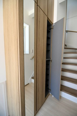 【玄関】 | 陽東メゾネットⅥ