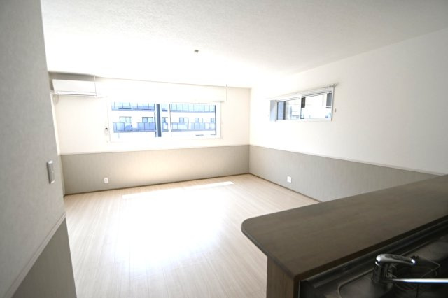 【居間・リビング】 | 陽東メゾネットⅥ