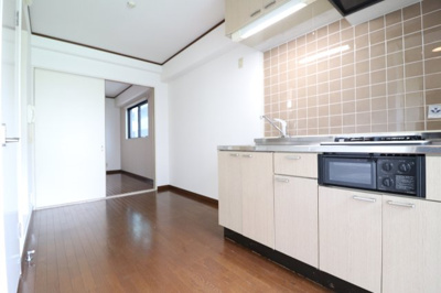 【居間・リビング】 | 英和ビル