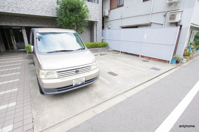 エスリード野田　仲介手数料無料の駐車場