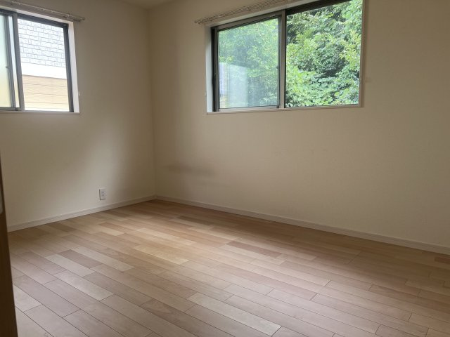 朝霞市根岸台8丁目戸建ての洋室|スタンダードな洋室です