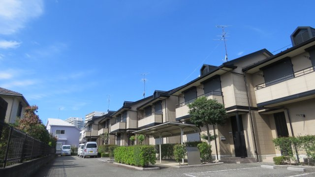 ガーデンヒルズの外観