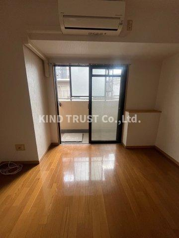 プレサンス同心アーバンステージの居間・リビング|ゆったり過ごせる居間です