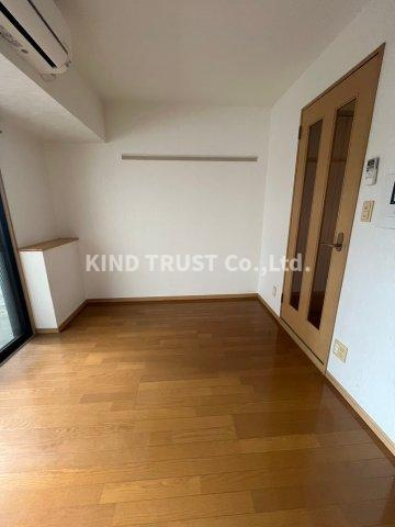 プレサンス同心アーバンステージの居間・リビング|こちらのリビングで趣味の時間をお楽しみください