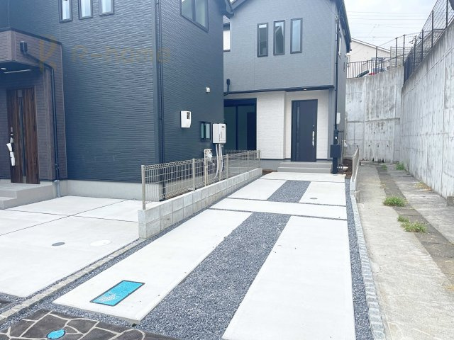 流山市野々下3期　新築戸建て　2号棟の駐車場|カースペースは2台お停めいただけます♪