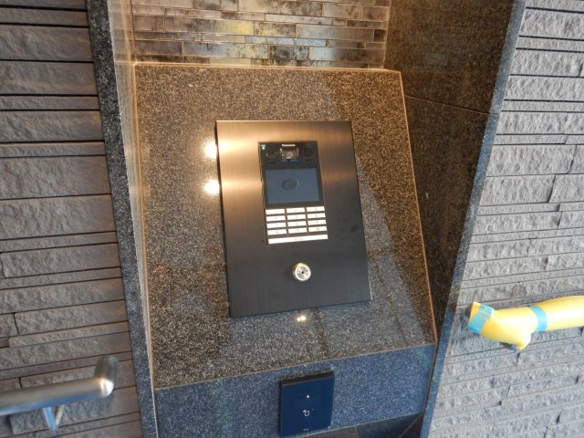 アルファスマート総社駅南のエントランス