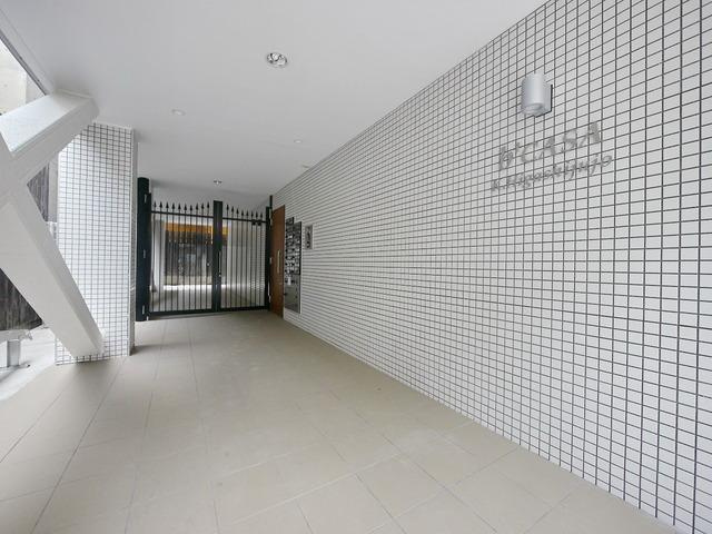 ｂ’ＣＡＳＡ　Ｋ．Ｈｉｇａｓｈｉｊｕｊｏのエントランス