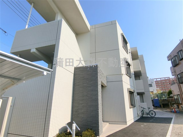 Forest　capeの外観|2025年9月築　RC鉄筋コンクリート造地上3階建て総戸数15戸の人気賃貸
東京都大田区大森南5丁目　京急空港線穴守稲荷駅徒歩25分、大鳥居駅徒歩28分