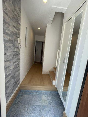 須山町　未入居一戸建ての玄関|■物件内覧・資金計画相談・住宅ローン相談、リフォーム相談、お問合せ受付中■
※当日・翌日のご内覧、ご相談はお電話でのお問合せがスムーズです！