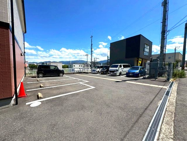 フジパレス楠町の駐車場