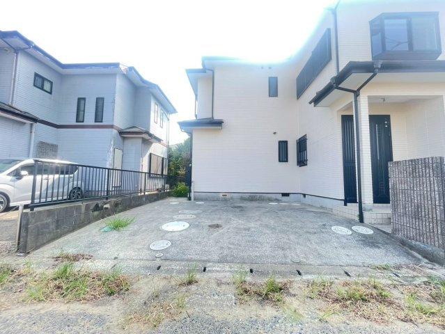 中古住宅　成東の駐車場