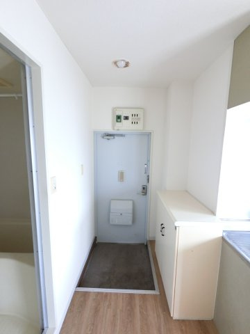 ユートピアマンションの玄関