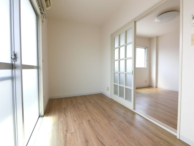 ユートピアマンションの居間・リビング