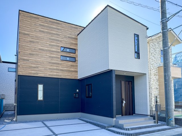 【区画図】 | 全区画40坪以上で、建物と駐車スペースがぴったり収まる広さです。
すぐ近くに若榎公園があるので、お子様だけで遊びに行く時も安心です。